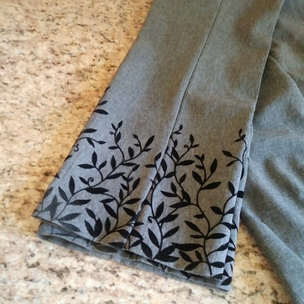 "Boutique Europa" Gray Trousers with Velvet Vines - Picture 2 of 7